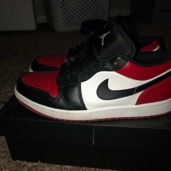 Jordan 1 lows - Picture 2 of 4